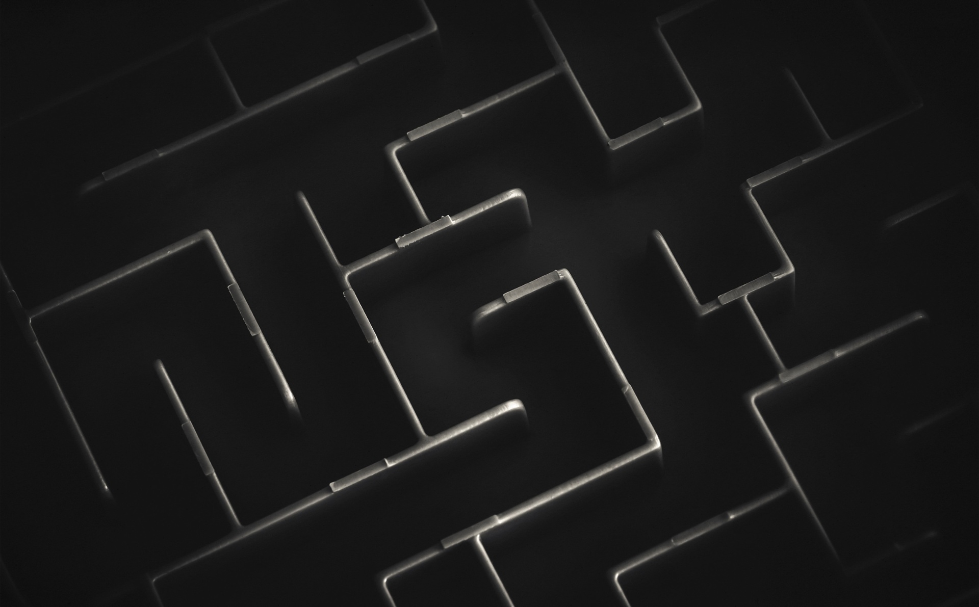 black-and-white-maze-background